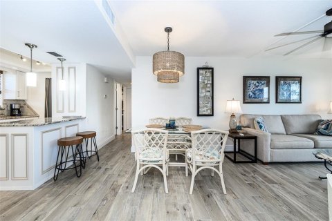Copropriété à louer à Punta Gorda, Floride: 2 chambres, 103.49 m2 № 2406595 - photo 10