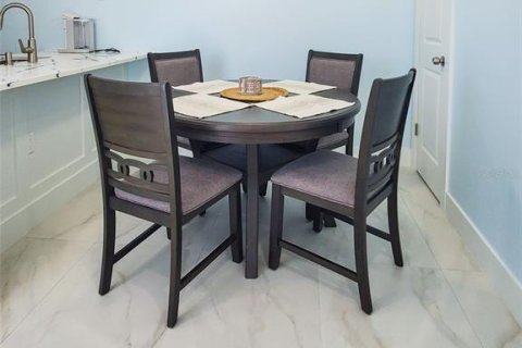 Condo in Madeira Beach, Florida, 1 bedroom  № 1767669 - photo 9