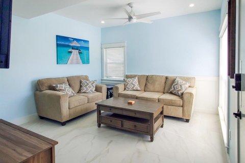 Condo in Madeira Beach, Florida, 1 bedroom  № 1767669 - photo 3