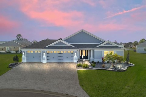 House in The Villages, Florida 3 bedrooms, 183.67 sq.m. № 2092655