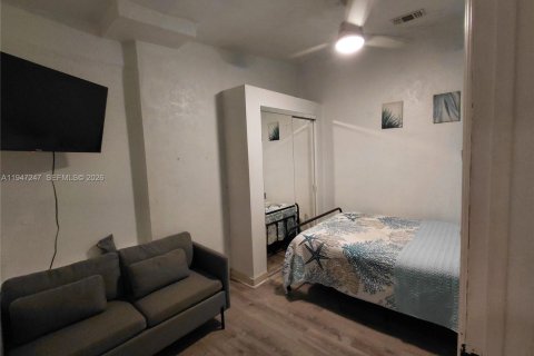 Casa en alquiler en Miami, Florida, 2 dormitorios, 166.3 m2 № 2003317 - foto 21