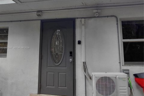 Casa en alquiler en Miami, Florida, 2 dormitorios, 166.3 m2 № 2003317 - foto 5