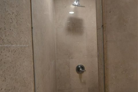 Casa en alquiler en Miami, Florida, 2 dormitorios, 166.3 m2 № 2003317 - foto 17