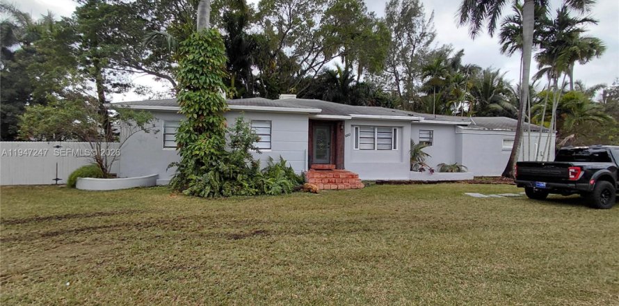 Casa en Miami, Florida 2 dormitorios, 166.3 m2 № 2003317