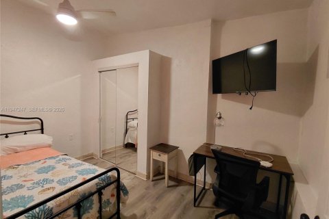 Casa en alquiler en Miami, Florida, 2 dormitorios, 166.3 m2 № 2003317 - foto 22