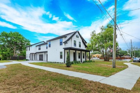 Duplex in Orlando, Florida 3 bedrooms, 162.67 sq.m. № 1615655 - photo 4