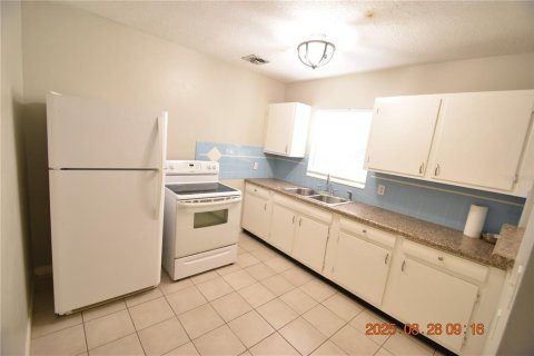 Casa en alquiler en Saint Petersburg, Florida, 2 dormitorios, 85.93 m2 № 1906462 - foto 7