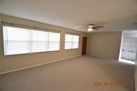 Casa en alquiler en Saint Petersburg, Florida, 2 dormitorios, 85.93 m2 № 1906462 - foto 2