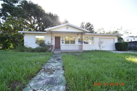 Casa en alquiler en Saint Petersburg, Florida, 2 dormitorios, 85.93 m2 № 1906462 - foto 1
