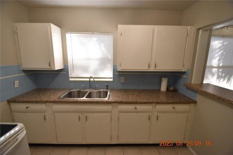 Casa en alquiler en Saint Petersburg, Florida, 2 dormitorios, 85.93 m2 № 1906462 - foto 9