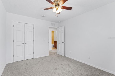 House in Fish Hawk, Florida 4 bedrooms, 186.36 sq.m. № 1915591 - photo 21