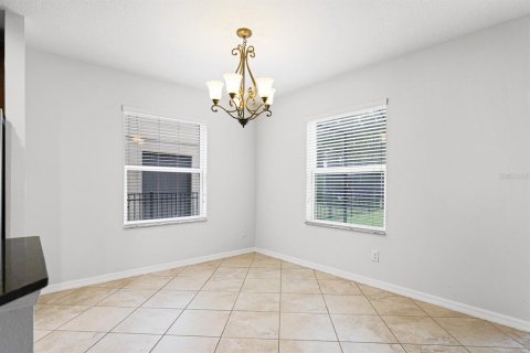House in Fish Hawk, Florida 4 bedrooms, 186.36 sq.m. № 1915591 - photo 12