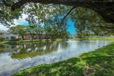 Townhouse in Sunrise, Florida 3 bedrooms, 134.15 sq.m. № 1142421 - photo 1