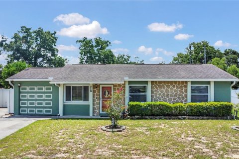 House in Orlando, Florida 3 bedrooms, 154.68 sq.m. № 1876607 - photo 1