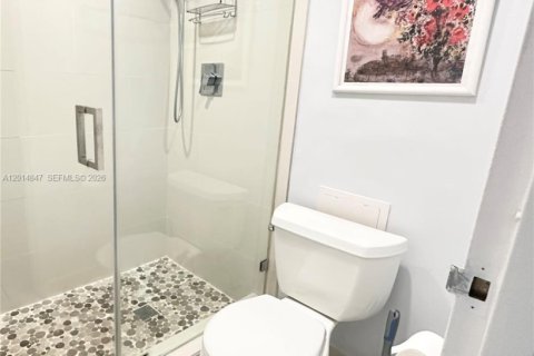 Copropriété à louer à Miami Beach, Floride: 49.24 m2 № 2154873 - photo 6