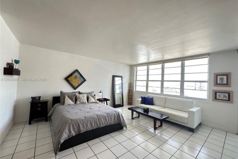 Copropriété à louer à Miami Beach, Floride: 49.24 m2 № 2154873 - photo 3