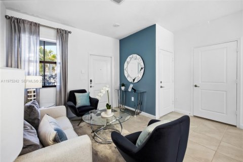 Townhouse in Homestead, Florida 3 bedrooms № 2041758 - photo 7