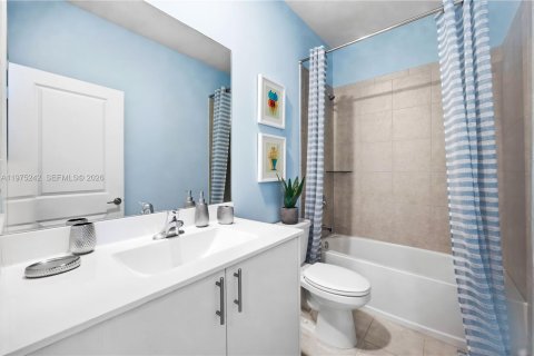 Townhouse in Homestead, Florida 3 bedrooms № 2041758 - photo 28
