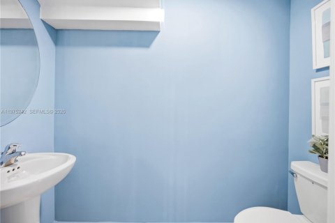 Townhouse in Homestead, Florida 3 bedrooms № 2041758 - photo 15