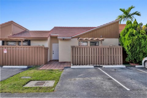 Touwnhouse à vendre à Miami, Floride: 3 chambres, 106.28 m2 № 1990547 - photo 30