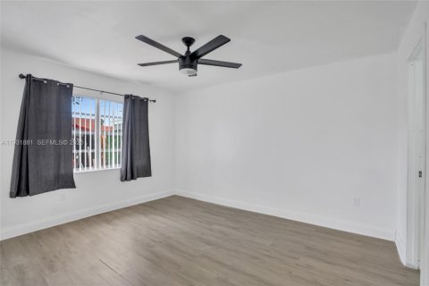 Touwnhouse à vendre à Miami, Floride: 3 chambres, 106.28 m2 № 1990547 - photo 10