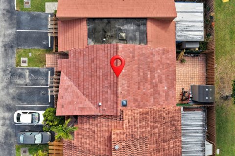 Touwnhouse à vendre à Miami, Floride: 3 chambres, 106.28 m2 № 1990547 - photo 24