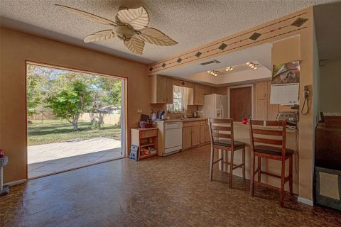 House in Englewood, Florida 3 bedrooms, 107.58 sq.m. № 1722952 - photo 18