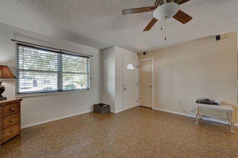 House in Englewood, Florida 3 bedrooms, 107.58 sq.m. № 1722952 - photo 4