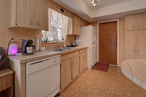 House in Englewood, Florida 3 bedrooms, 107.58 sq.m. № 1722952 - photo 11