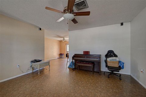 House in Englewood, Florida 3 bedrooms, 107.58 sq.m. № 1722952 - photo 5