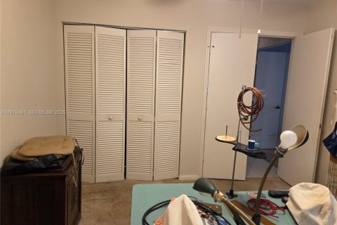 House in Pembroke Pines, Florida 5 bedrooms, 243.59 sq.m. № 2043107 - photo 21