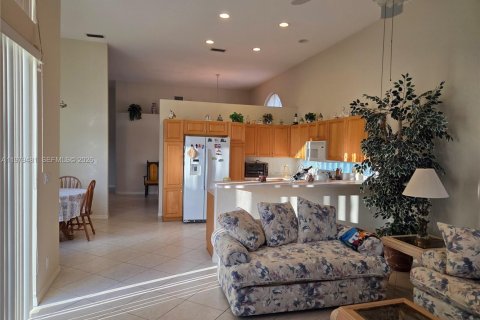 House in Pembroke Pines, Florida 5 bedrooms, 243.59 sq.m. № 2043107 - photo 8