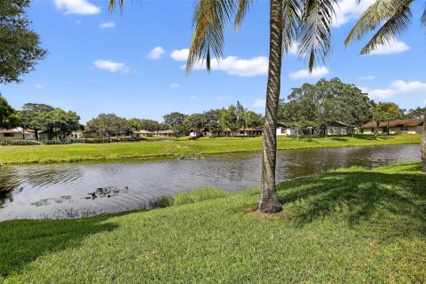 Villa ou maison à vendre à Davie, Floride: 3 chambres, 169.55 m2 № 1881495 - photo 2