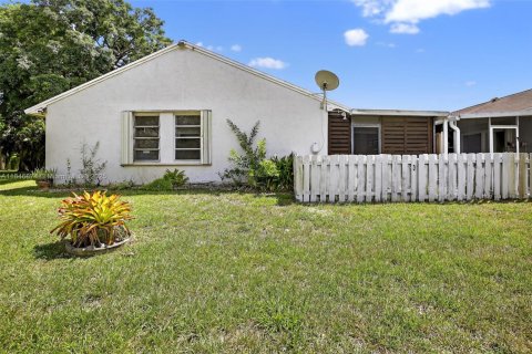 Villa ou maison à vendre à Davie, Floride: 3 chambres, 169.55 m2 № 1881495 - photo 4