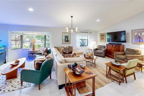 House in Homestead, Florida 4 bedrooms, 213.77 sq.m. № 1865774 - photo 6