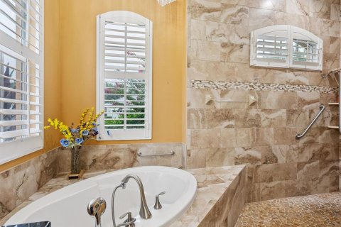 House in Lakewood Ranch, Florida 4 bedrooms, 280.1 sq.m. № 1847843 - photo 24