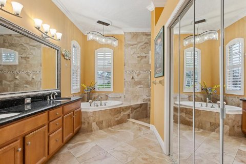 House in Lakewood Ranch, Florida 4 bedrooms, 280.1 sq.m. № 1847843 - photo 22