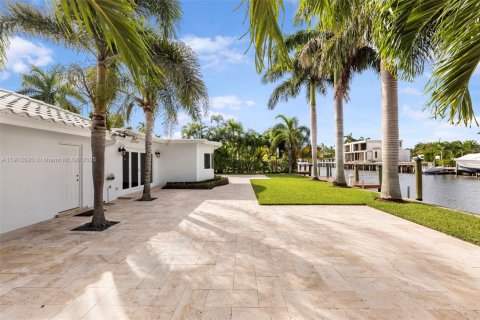 Casa en alquiler en Fort Lauderdale, Florida, 5 dormitorios, 273.04 m2 № 1969100 - foto 20