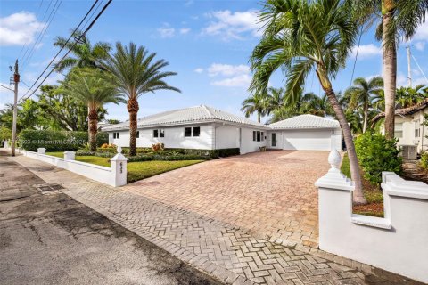 Casa en alquiler en Fort Lauderdale, Florida, 5 dormitorios, 273.04 m2 № 1969100 - foto 4