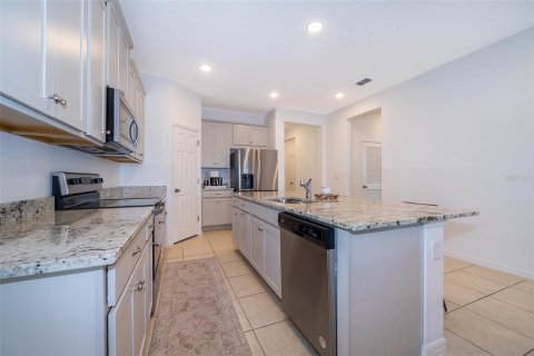 Casa en alquiler en Kissimmee, Florida, 4 dormitorios, 188.59 m2 № 1909410 - foto 8