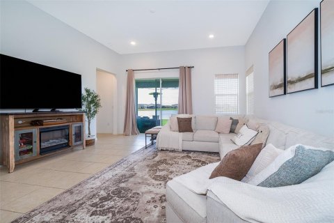 Casa en alquiler en Kissimmee, Florida, 4 dormitorios, 188.59 m2 № 1909410 - foto 9