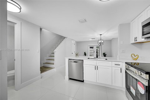 Купить таунхаус в Помпано-Бич, Флорида 2 спальни, 94.57м2, № 2006634 - фото 8