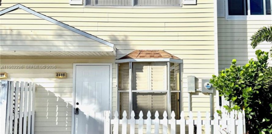 Таунхаус в Помпано-Бич, Флорида 2 спальни, 94.57м2 № 2006634