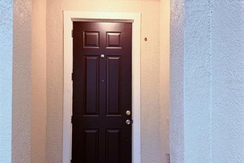 Touwnhouse à louer à Orlando, Floride: 3 chambres, 132.2 m2 № 1837320 - photo 2