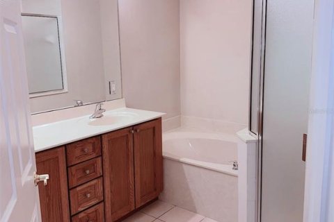 Touwnhouse à louer à Orlando, Floride: 3 chambres, 132.2 m2 № 1837320 - photo 4