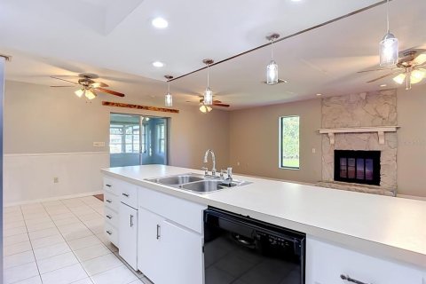 Villa ou maison à vendre à New Port Richey, Floride: 3 chambres, 178.09 m2 № 2430839 - photo 4