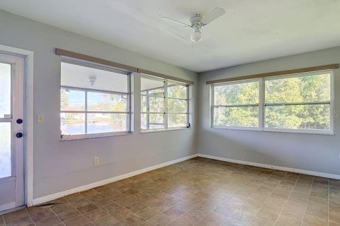 Villa ou maison à vendre à New Port Richey, Floride: 3 chambres, 178.09 m2 № 2430839 - photo 20