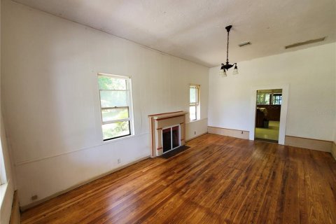 House in High Springs, Florida 3 bedrooms, 151.71 sq.m. № 2196531 - photo 16