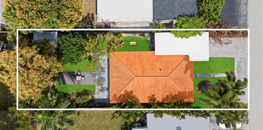 House in Fort Lauderdale, Florida 3 bedrooms, 117.89 sq.m. № 1094079