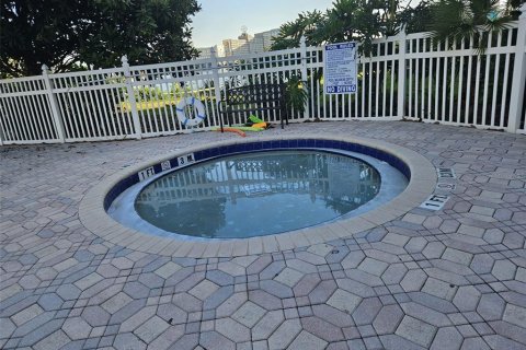 Copropriété à vendre à Orlando, Floride: 2 chambres, 53.7 m2 № 2196923 - photo 7